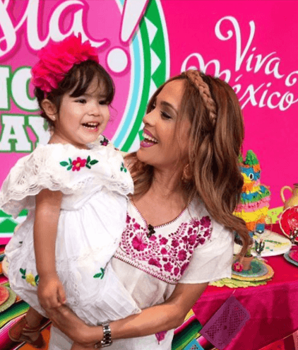 El 5 de mayo, la orgullosa tía de Giulietta celebró su cumpleaños con este mensaje: "Que Dios te siga llenando de sonrisas muñequita linda".