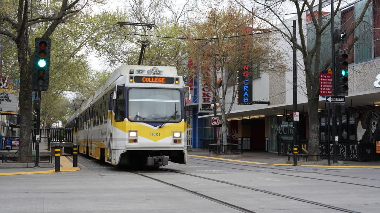 Transporte público será gratis en Sacramento para impulsar el voto en las elecciones