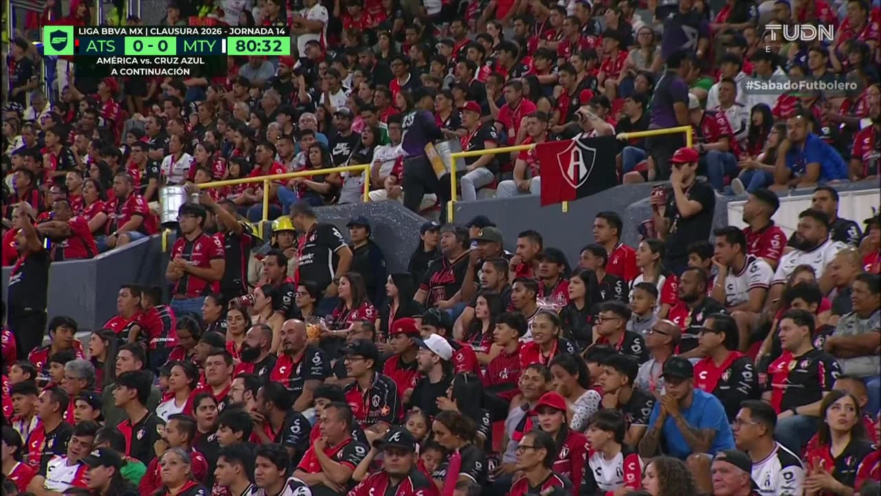 ¡TIRO ATAJADO! disparo por Luca Orellano.