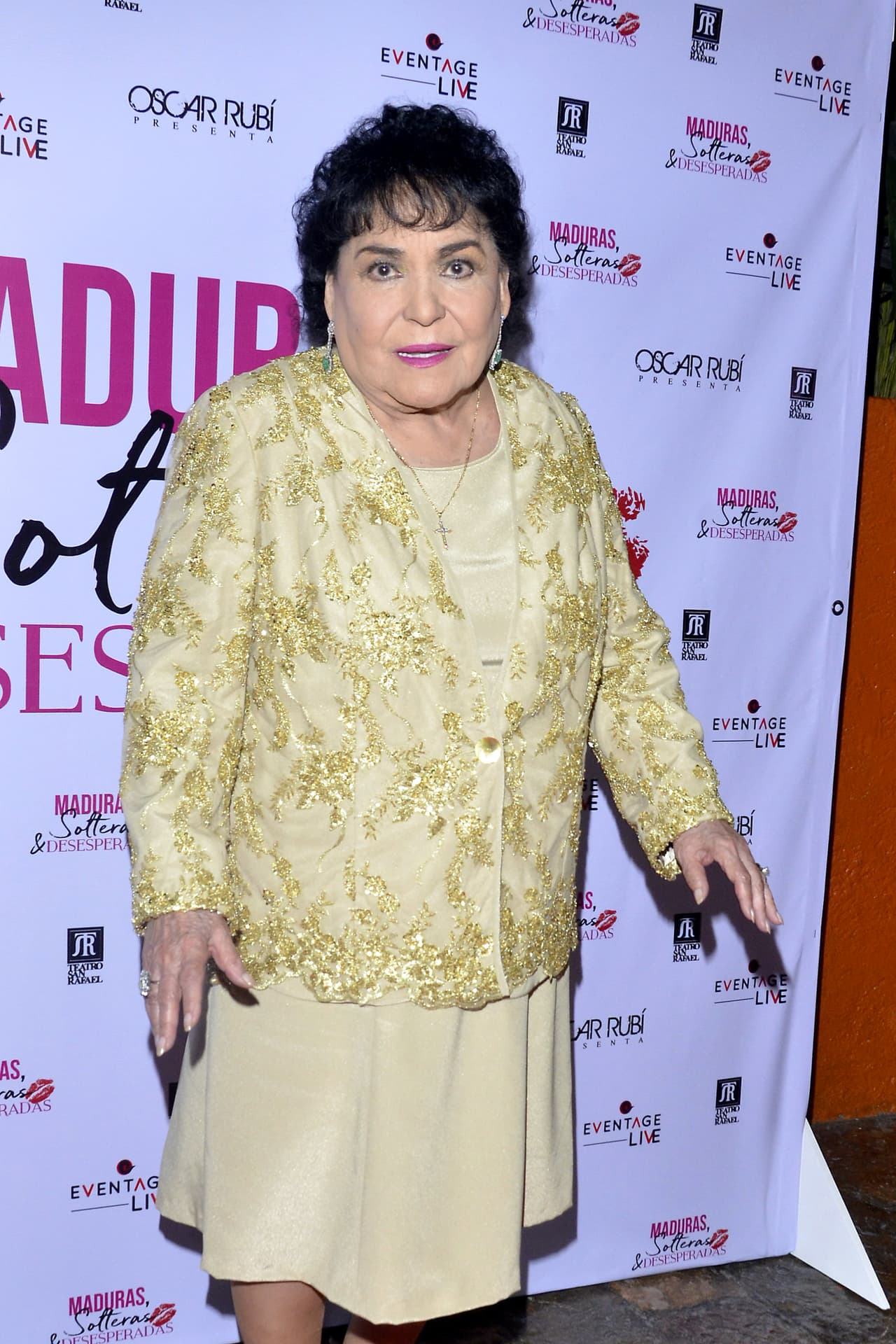 A pesar de que ella ya no ha vuelto a hablar del tema, los que sí lo han hecho son otras personalidades del medio, como Carmen Salinas, quien a través de los medios de comunicación le hizo una invitación para que se sume a ‘Aventurera’.