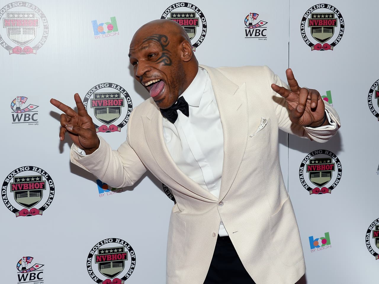 Los tigres de Mike Tyson (150,000 dólares + 4,000 por mantenimiento): El exboxeador admitió haber comprado dos tigres de bengala por 150,000 dólares, cuyo mantenimiento no era nada barato, pues ascendía a 4,000 dólares al mes.