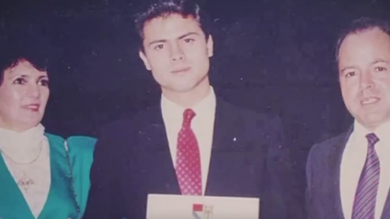 Universidad mexicana confirma que Enrique Peña Nieto utilizó "ideas ajenas" en su tesis de grado