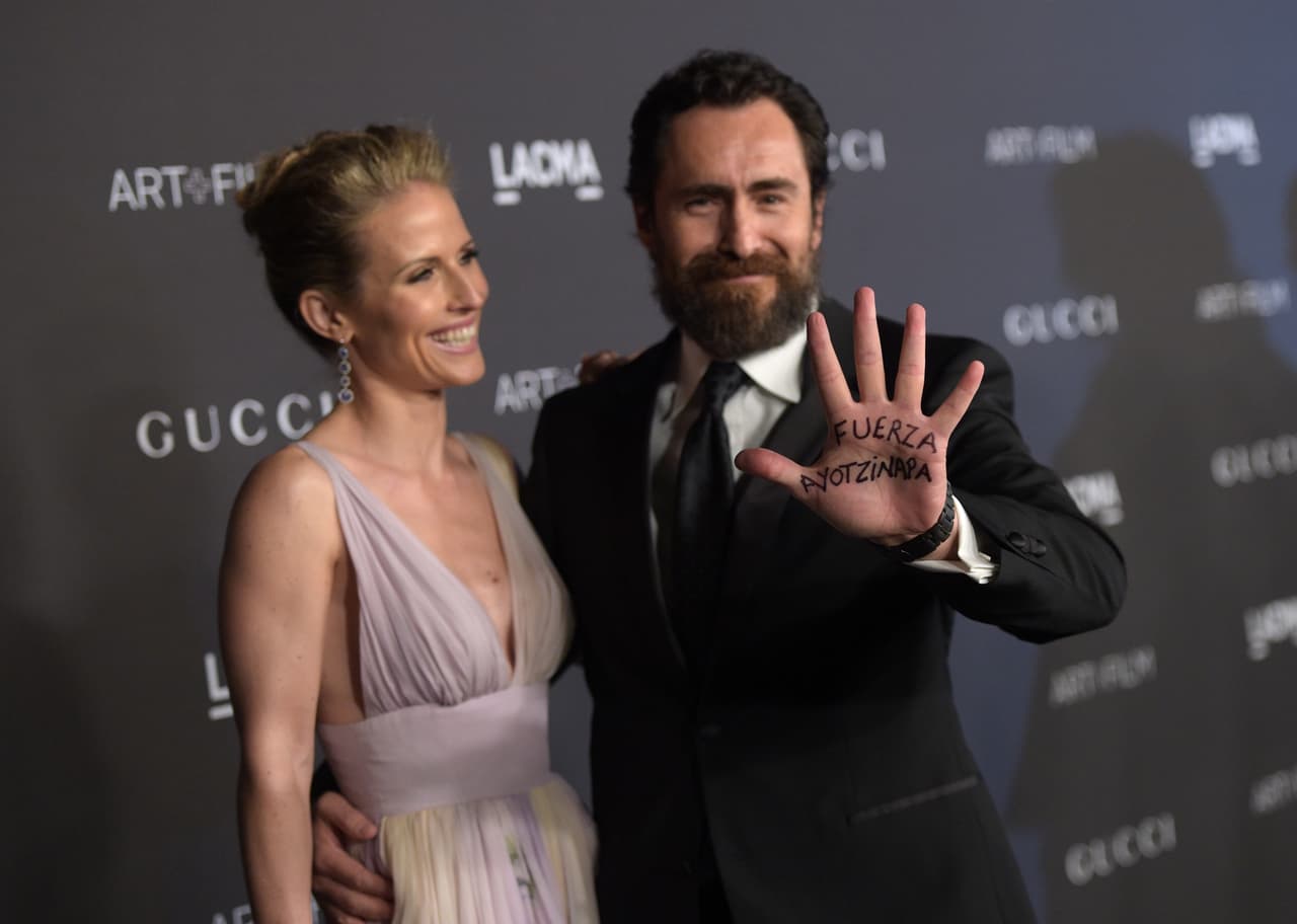 Cabe resaltar que desde el inicio de su relación, tanto Demián como Stefanie mantuvieron su noviazgo al margen de los medios de comunicación, tanto que Demián se reservó la triste noticia del fallecimiento de su esposa, misma que dio a conocer cuatro días después.