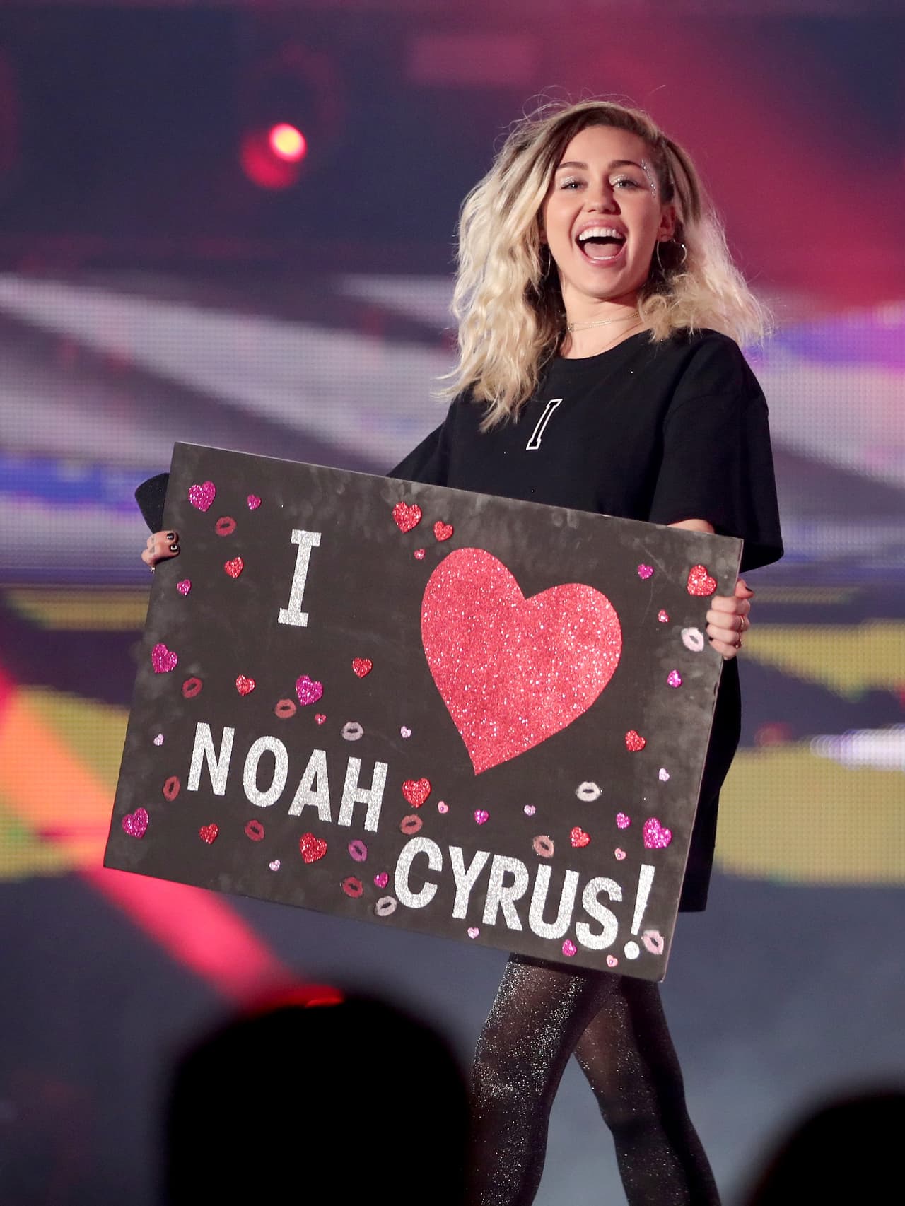 En 2009 se difundió en Twitter la falsa noticia de la muerte de Miley Cirus.