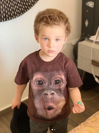 "No, la verdad es que estamos felices con uno. Ya Leo tiene dos, ya son prácticamente tres niños para nosotros, estamos felices con ellos", explicó.
<br>