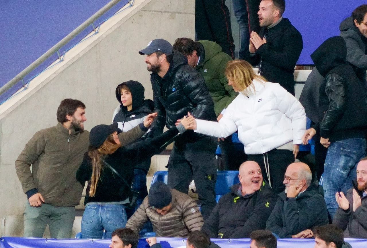 Ni Shakira ni su ex se han manifestado al respecto. Lo que sí hizo el español fue pasar el fin de semana junto a sus hijos. 
<br>