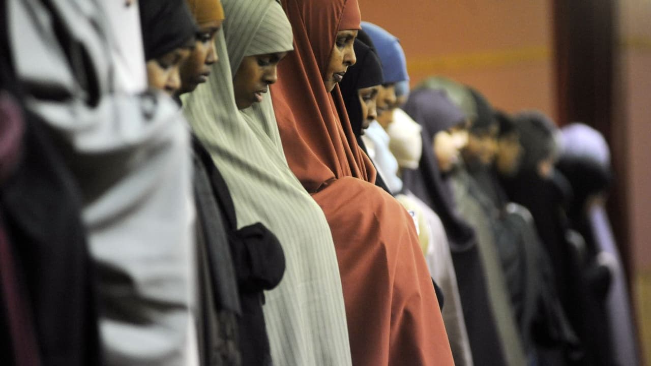 El objetivo de los ataques era un edificio donde viven unos 120 somalíes.