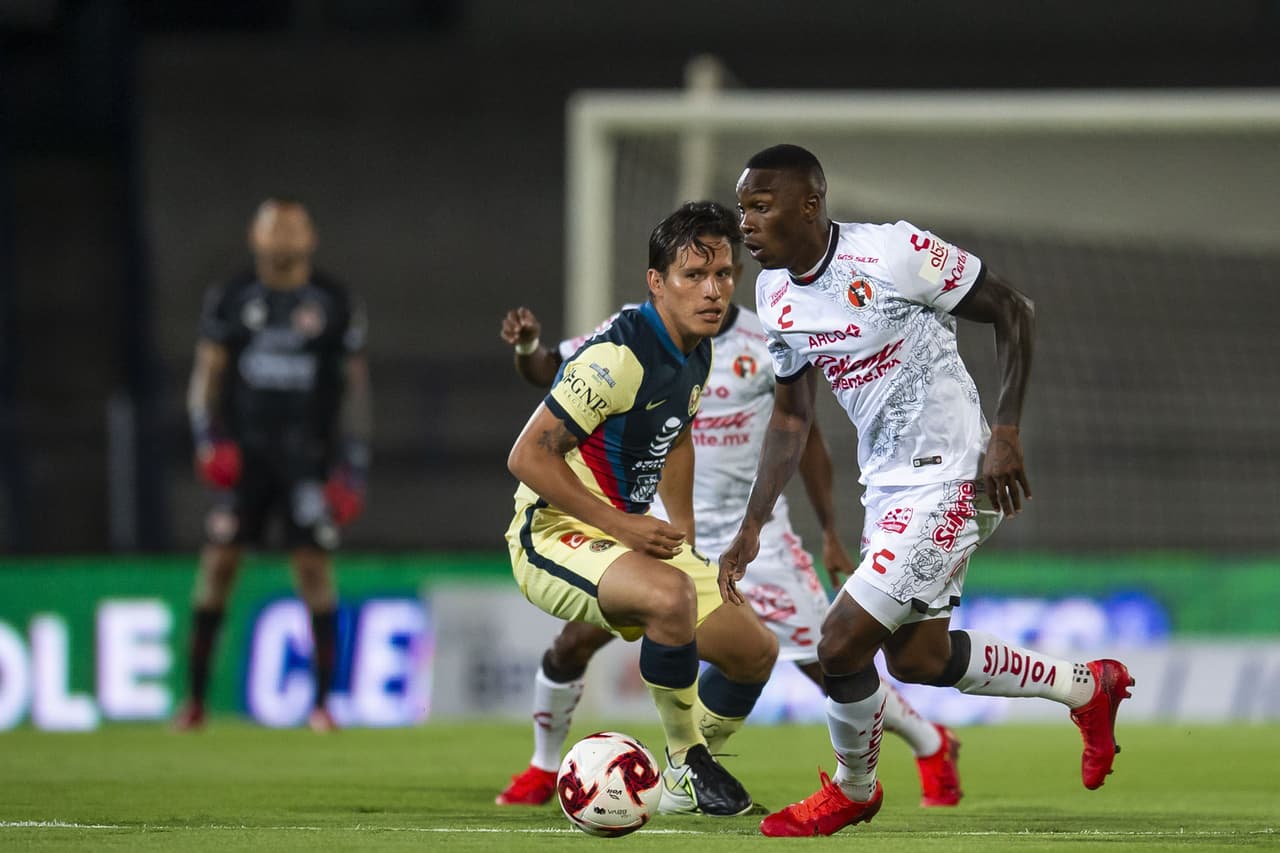 En la primera fecha del certamen, América venció a los Tuzos y los Xolos hicieron lo propio con el Atlas.