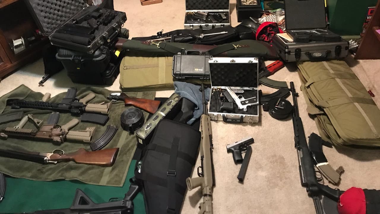 Recuperan 60 armas durante una redada en Lawndale, según indica la policía de Chicago