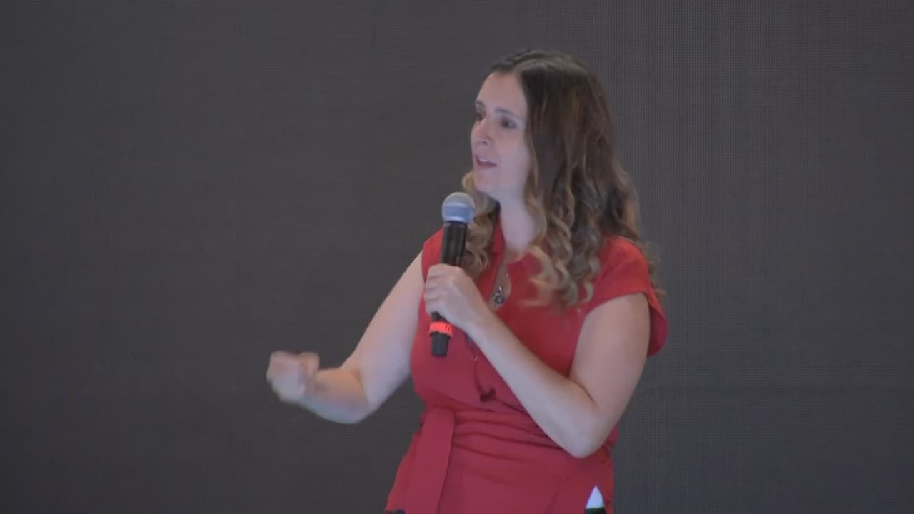 La senadora Paloma Valencia expuso sus propuestas, en un foro que giró en torno a las relaciones exteriores de Colombia.