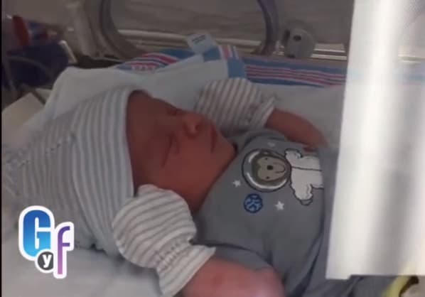 Un angelito dormilón