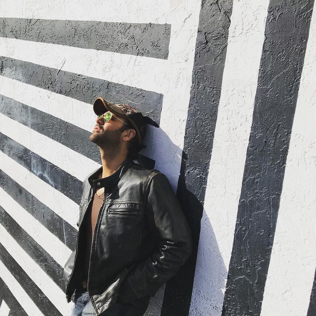 En dicha plataforma, Lanús comparte imágenes del camino que ha seguido en compañía de su familia.