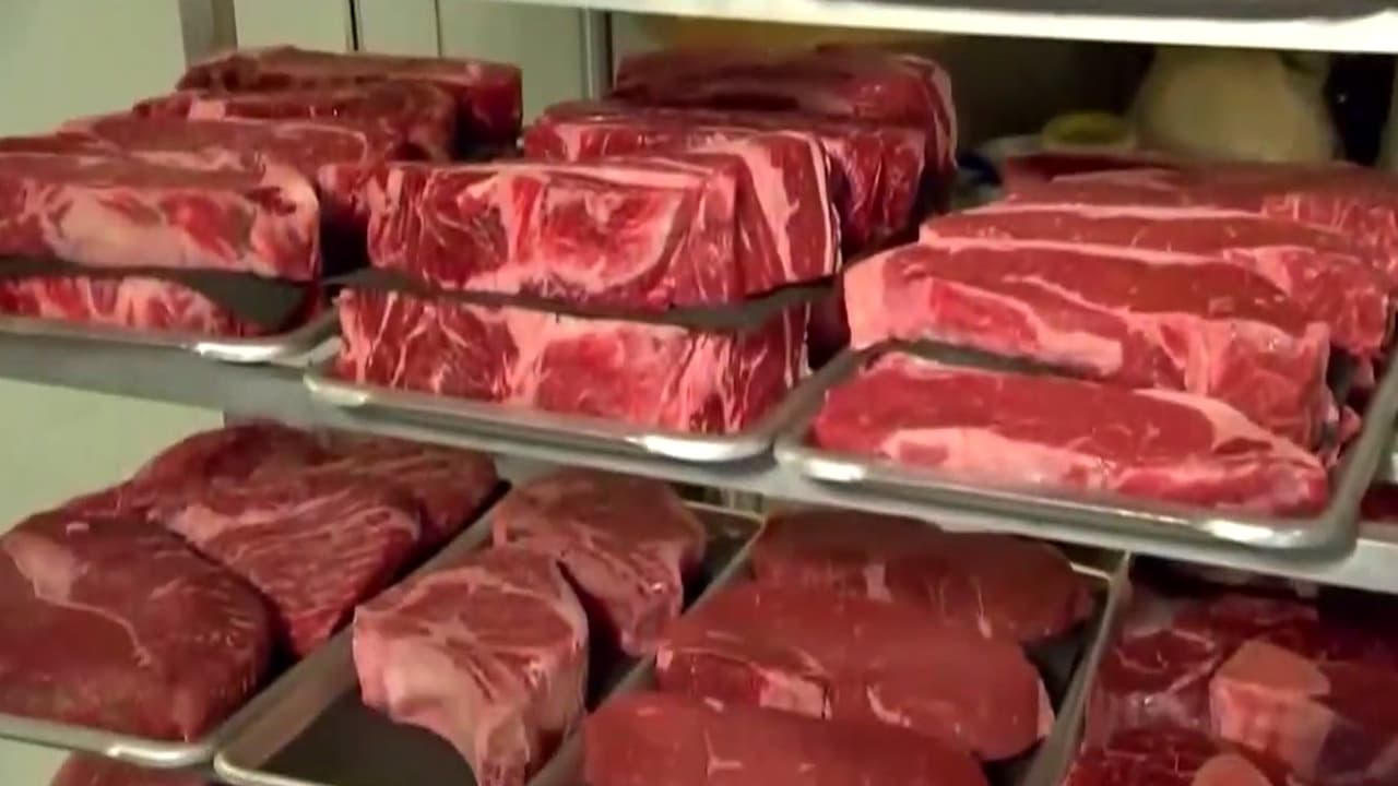 ¡No comas carne, puede ser mortal! Ordenan no consumir productos de res, cerdo y cabra de esta marca