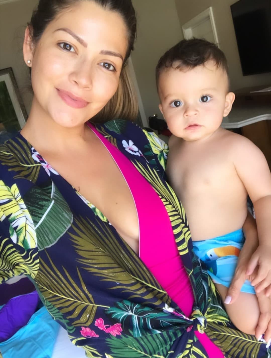 Luego de explorar el mundo de The Walt Disney Company se dieron un chapuzón en la alberca del hotel para relajarse, aunque los pequeños se notaban inquietos por seguir gozando de la fiebre de Disney.