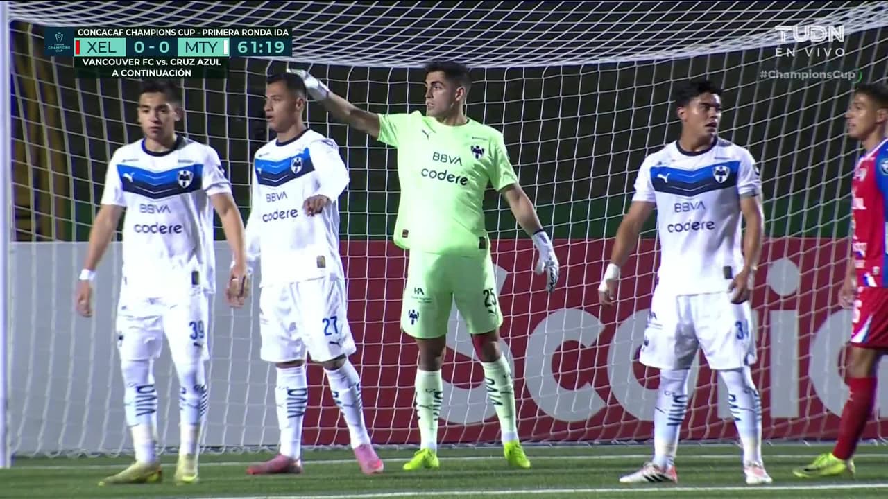 ¡TIRO ATAJADO! disparo por Manuel Romero.