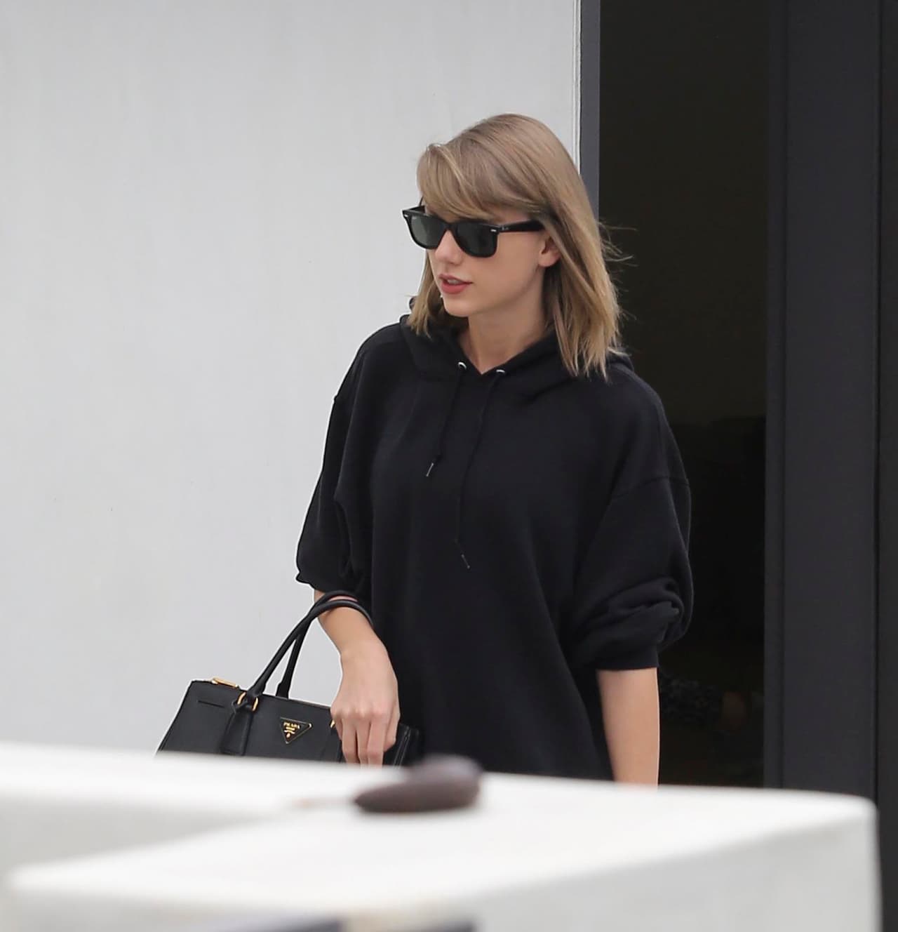 Parece que la rutina de ejercicio la revitalizó.