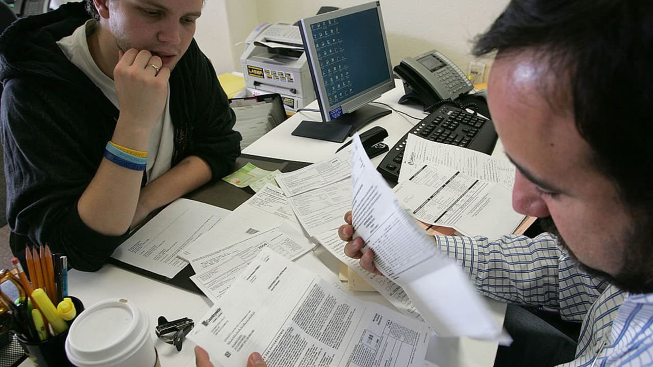 Ten cuidado con falsos preparadores de impuestos: consejos para evitar ser víctima de estafa