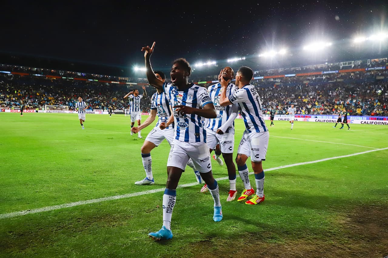 Pachuca golea al América 3-0 y avanzan a la Final.