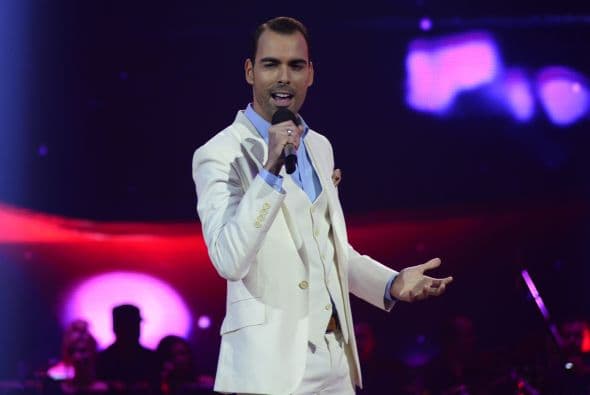 El cubano eligió "Me gusta" para cantar frente al jurado, incluyendo a Laura Pausini.