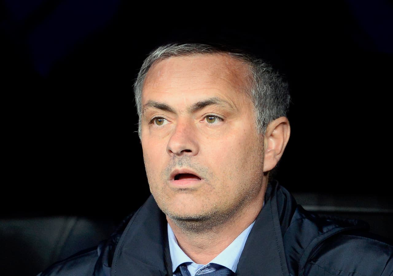 CR7 respondió llamando a Mourinho "mal perdedor", pero el entrenador devolvió el golpe diciendo que "Cristiano no muestra madurez y respeto en sus declaraciones quizás porque tuvo una infancia difícil y sin la educación apropiada".