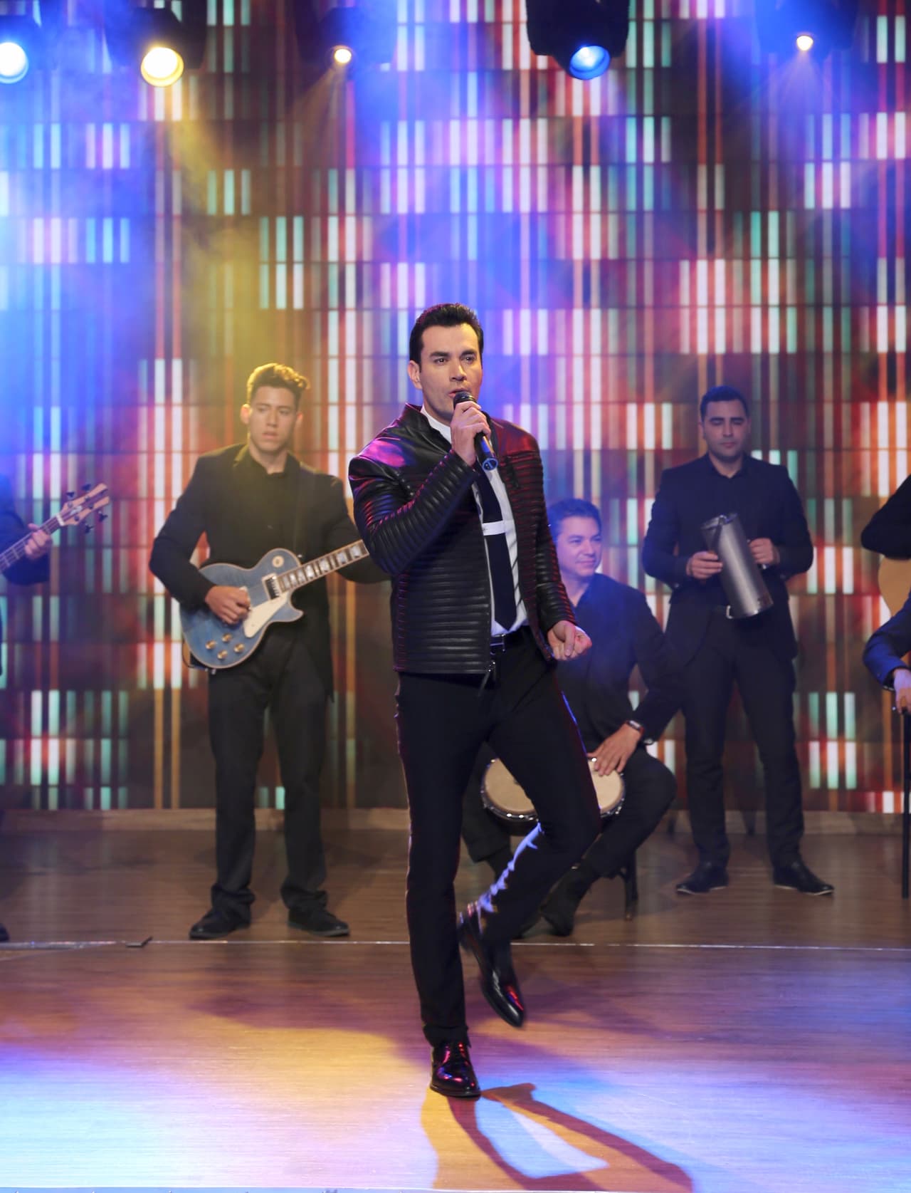 Esta canción forma parte de la musicalización de la telenovela "Tres veces Ana".