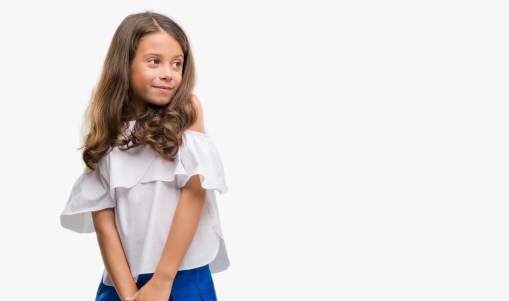 Como pueden ser algo callados y reservados, hay que animarles un poquito, pero no importa, porque así es su personalidad. Les gusta ser útiles, así que puedes pedirles ayuda en cosas cotidianas como cocinar o arreglar algo porque se sentirán apreciados y seguramente les interesará mucho aprender cómo funciona todo.