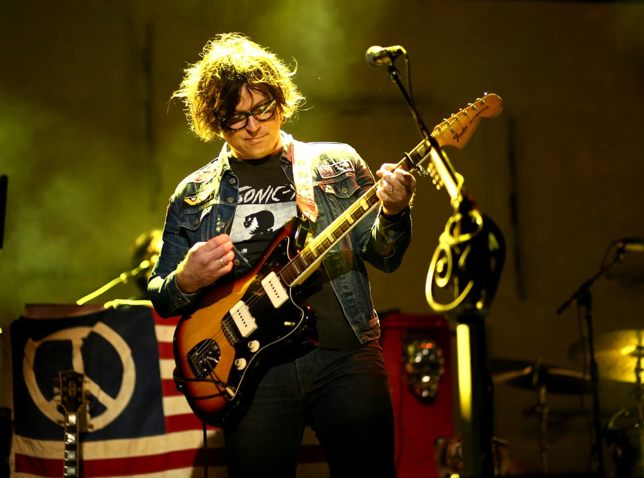 El canta autor Ryan Adams se presentó en el panel “Music is Universal” de Marriott Rewards y Universal Music Group el 16 de marzo.