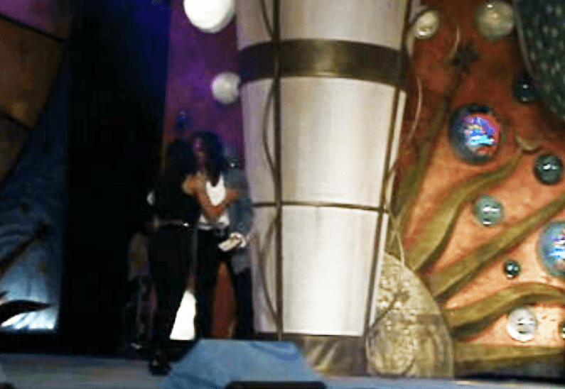 Dos grandes en el escenario de Premio Lo Nuestro que murieron de forma repentina y en el cima de sus carreras.