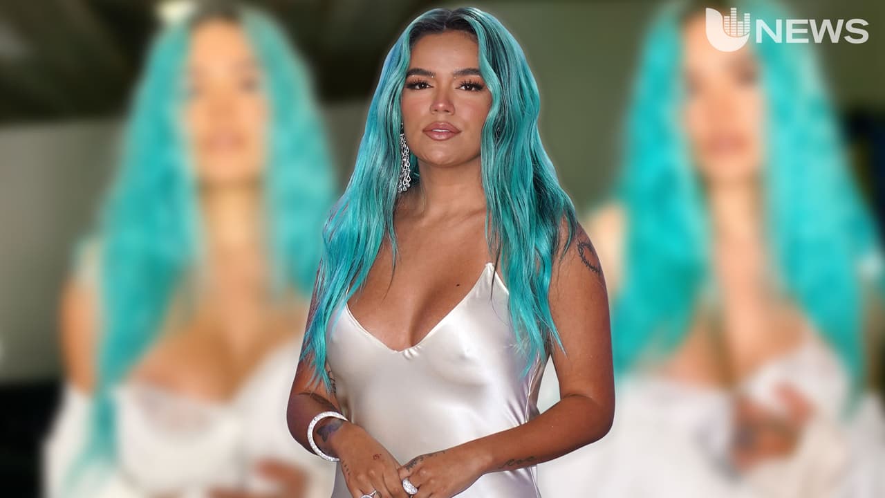 <b>Karol G</b>
<br>Si hay alguien que sabe cautivar a sus fans con outfits de impacto, es 'la Bichota'
<b>.</b> Una de sus principales cualidades es su versatilidad y que no teme arriesgarse con nuevos looks (como el sexy vestido blanco que luce
<b> en este video</b>).