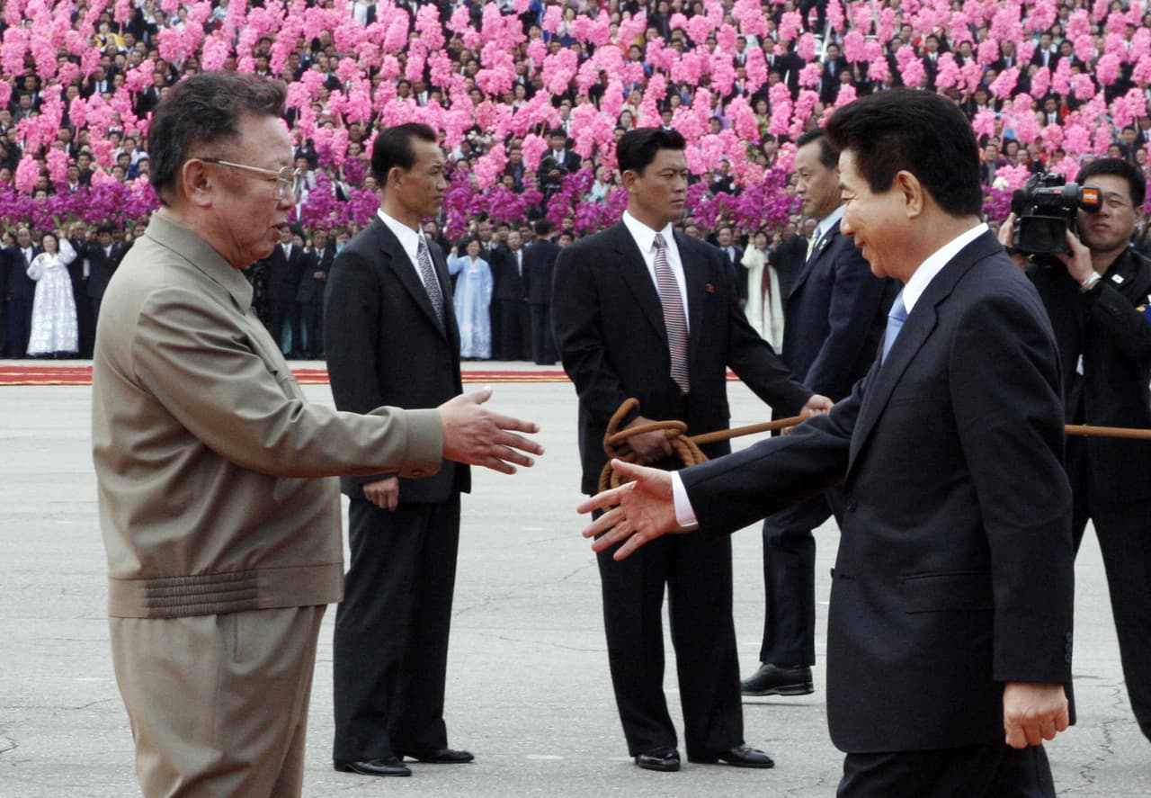 En octubre de 2007 se dió la segunda cumbre entre mandatarios de las dos Coreas. Otro presidente de Corea del Sur, Roh Moo-hyun visitó a Kim Jong Il en Pyongyang.
