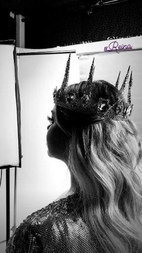 En sus historias de Instagram, Chisiquis Rivera compartió una serie de imágene con las que a su estilo conmemoró el Día Internacional de la Mujer.