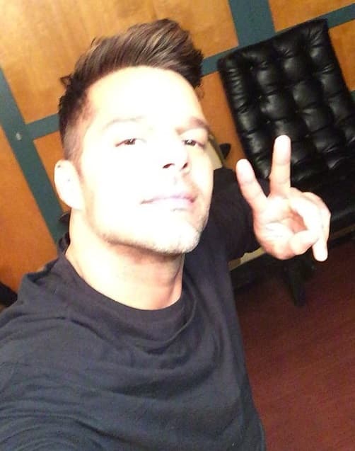 Y también mandó su ya característico saludo a todos los fans que lo siguen.