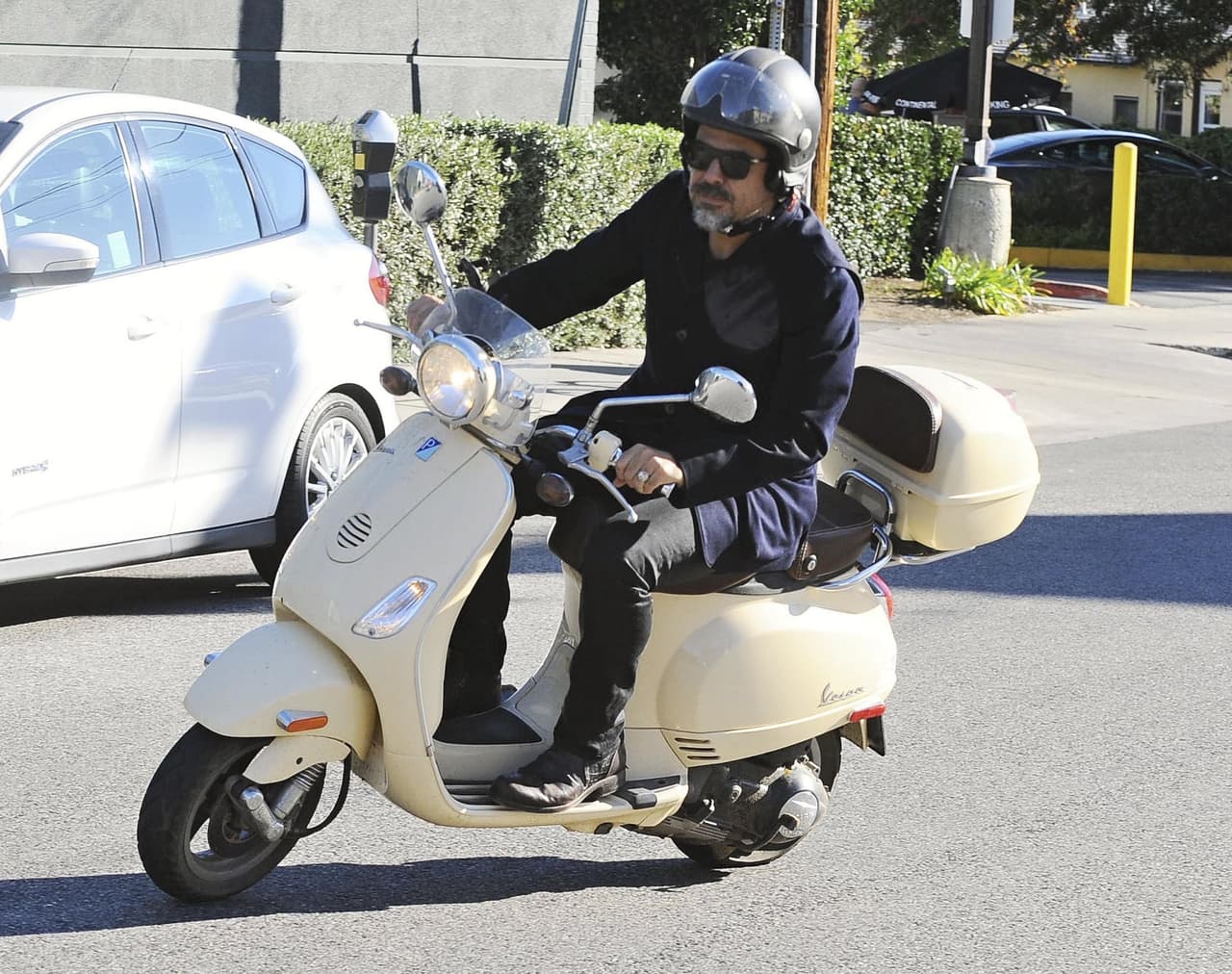El director de cine dio un paseo por moto en California.