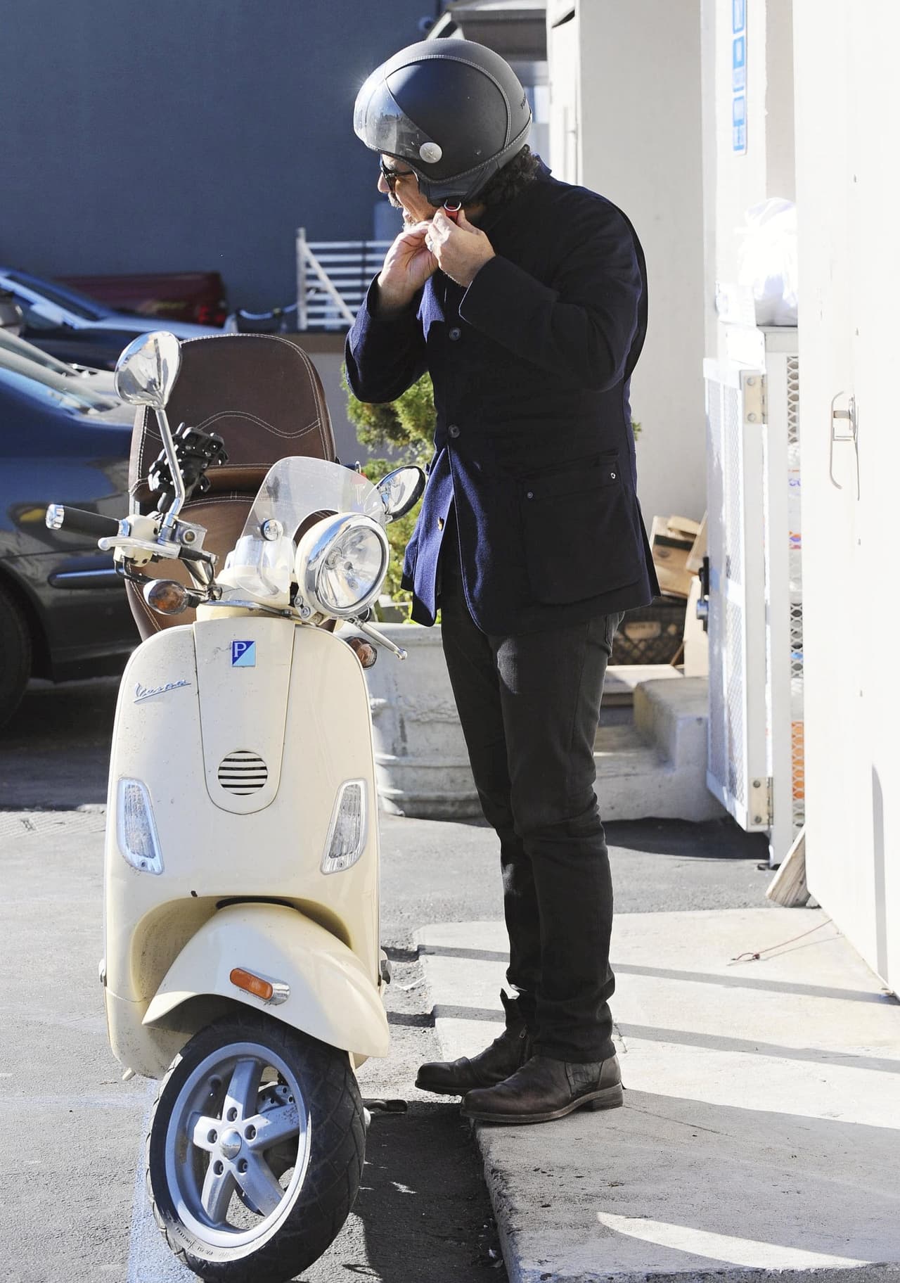 Después de un viaje relámpago a la Cuidad de México, Alejandro decidió tomarse un pequeño descanso.