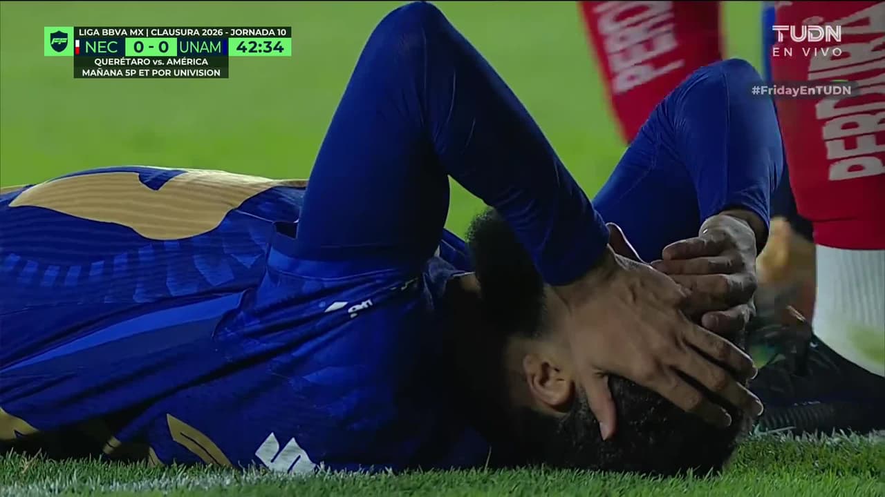 ¡La dejó ir Pumas! Carrasquilla le puso un bombón a Juninho pero este no pudo concretar