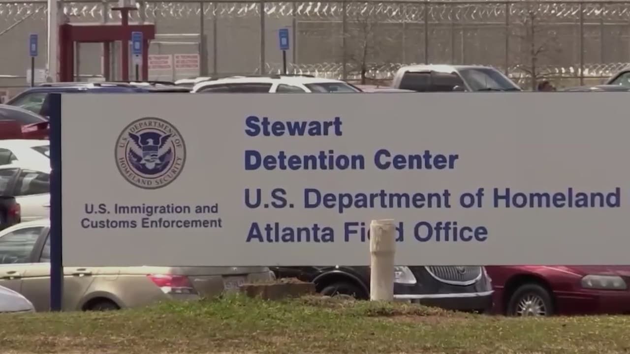 Revelan cientos de emergencias médicas en centro de detención de ICE en Georgia