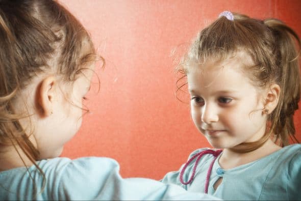 Timidez infantil: ayuda a tu hijo a vencerla