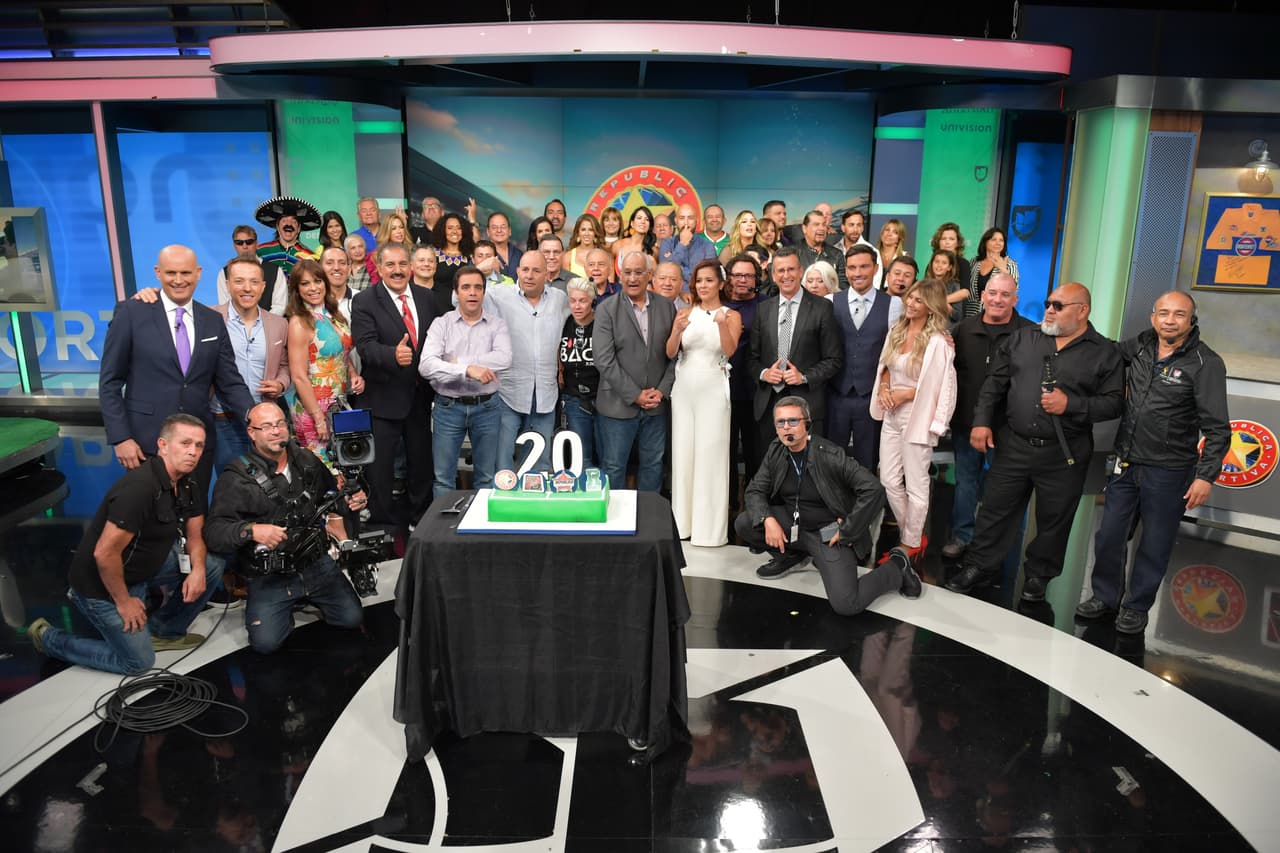 República Deportiva cumple 20 años de alegría e información y así los vivimos este domingo.