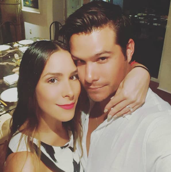 Brandon Peniche festejó en compañía de su prometida.