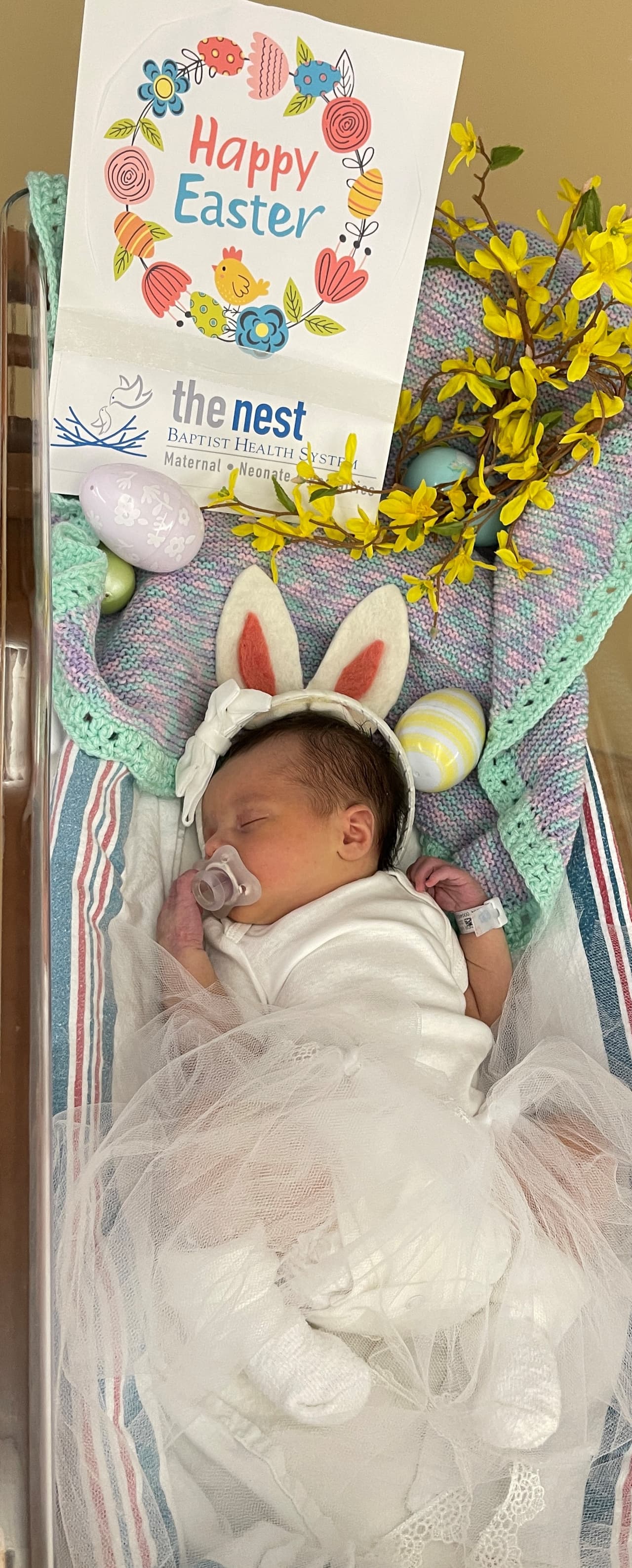 El personal de Nest Women's Services en North Central Baptist Hospital intervino para ayudar a los nuevos padres a dar la bienvenida a sus recién nacidos