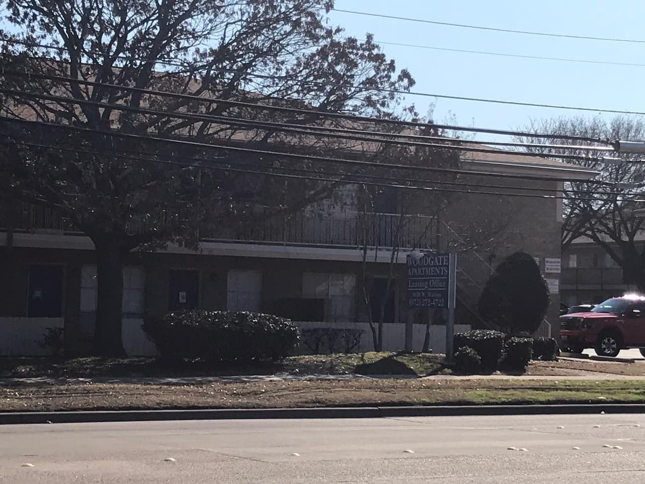 El crimen ocurrió en el complejo de departamentos en Garland en donde vivía la víctima la noche del Sábado 6 de marzo al rededor de las 9 de la noche.