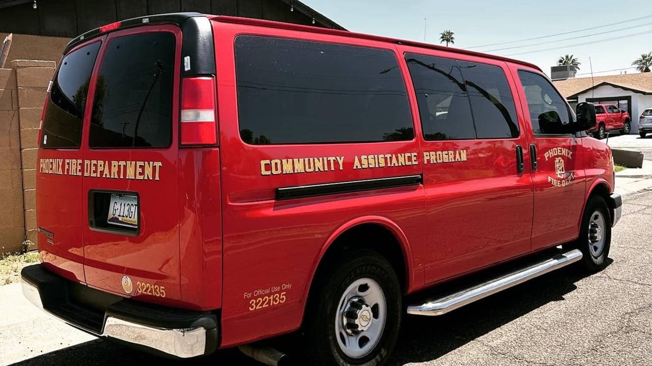 Niño de 3 años está en condición crítica tras rescatado de una alberca en Phoenix