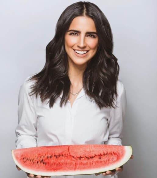 "No son milagros , no son dietas, es aprender a comer más sano, acostumbrarte a las frutas y no los dulces". Son algunos de los consejos que da la actriz en sus redes sociales al público que la sigue.