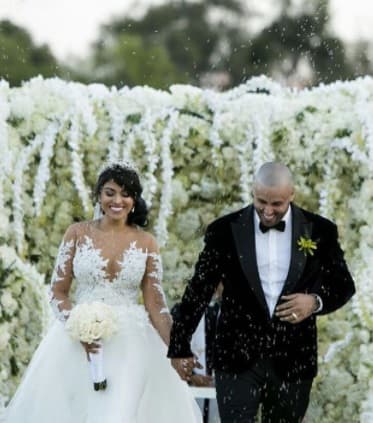 Junto a su esposa, Angelica Cruz, ha formado uno de los matrimonios más solidos del medio artístico.