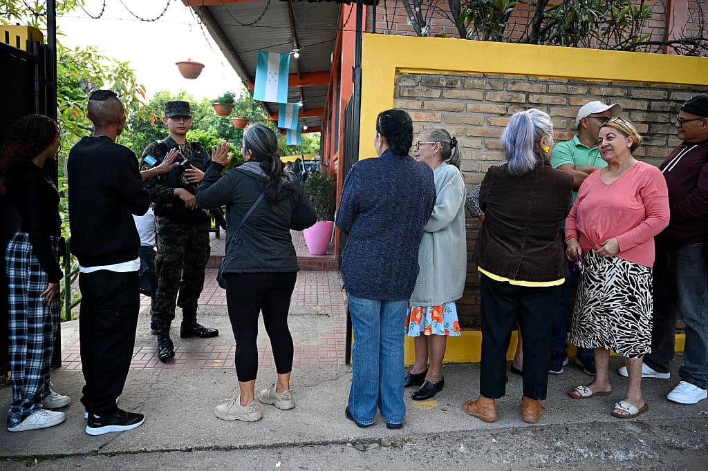 Honduras elige nuevo presidente tras una campaña con denuncias de fraude y amenazas de Trump