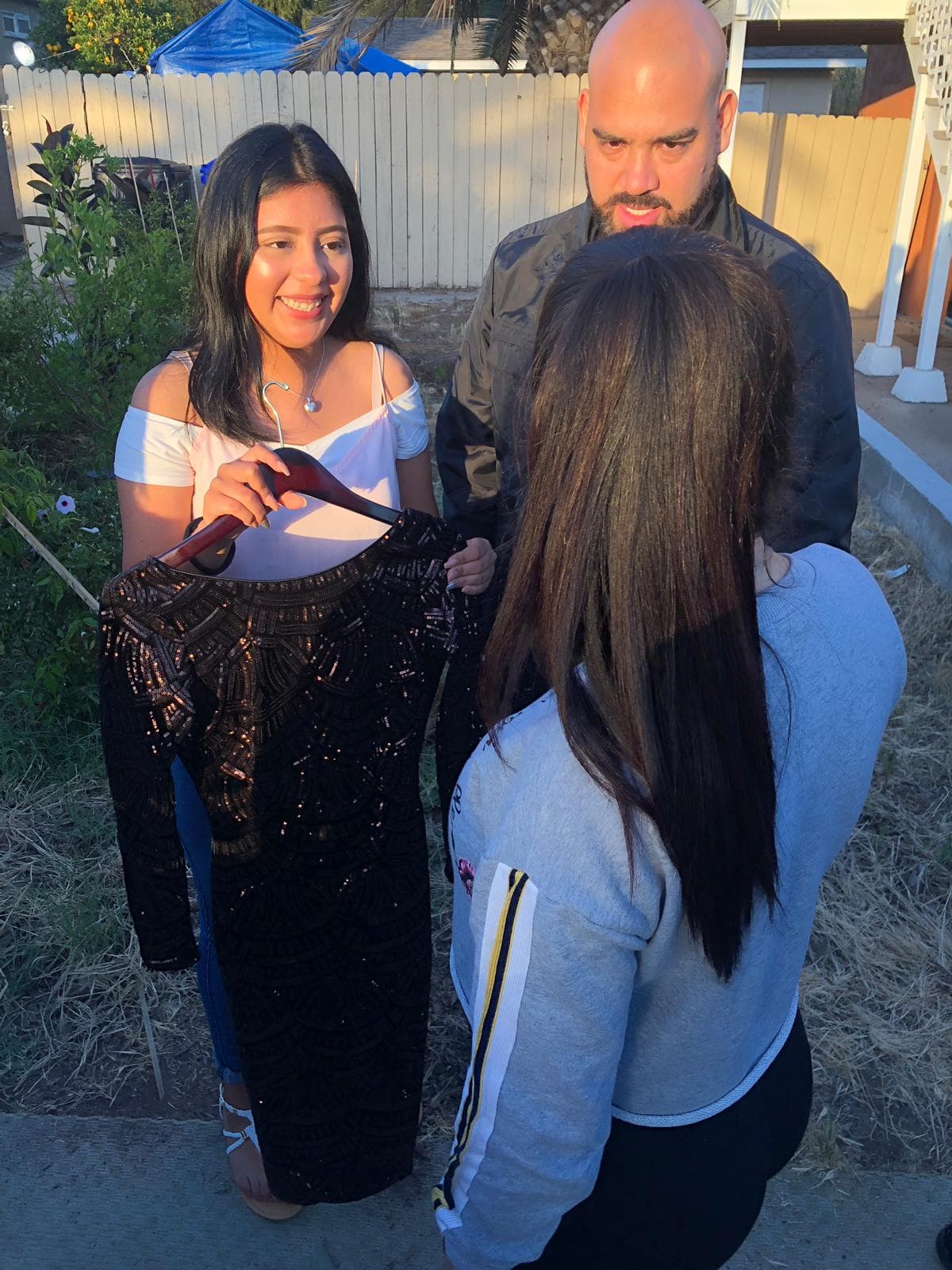 <b>Cindy</b> estaba muy emocionada y lo usará en su fiesta de graduación.