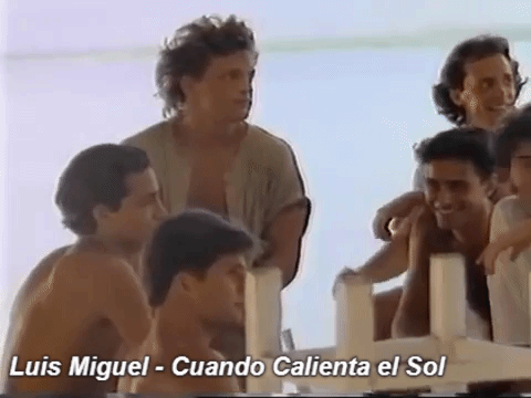 Ahí aparecen sus amigos de juventud, 
<b>Jorge 'Burro' Van Rankin</b> y al actor 
<b>Omar Germenos.</b>