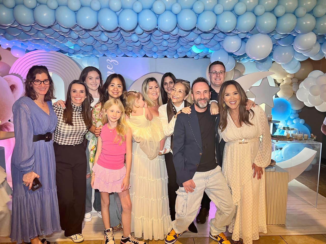 Igual que en el primer Baby Shower que realizó, Tanya Charry también contó con la presencia de sus amigos más cercanos.