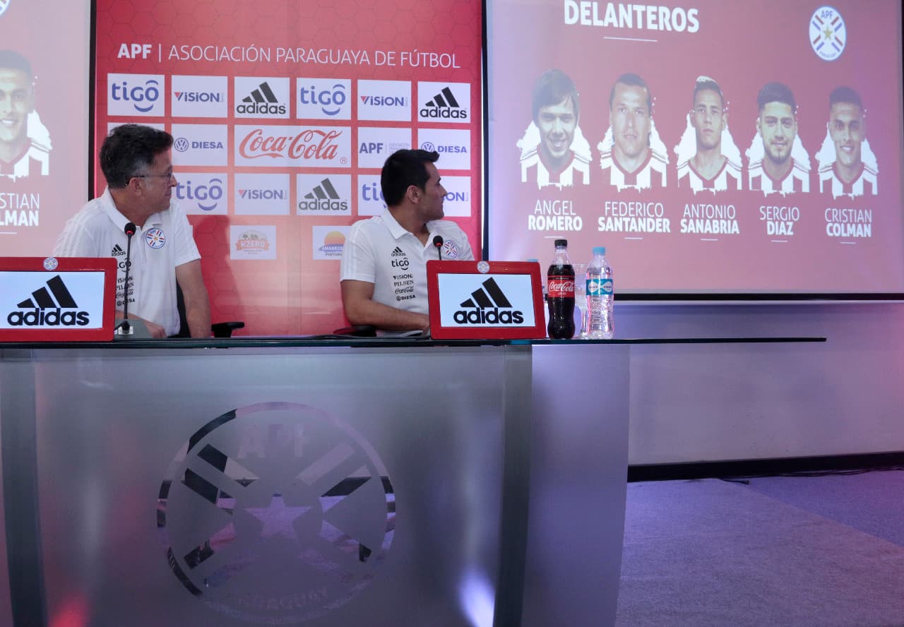 Junto a Justo Villar –director depotivo de la selección de Paraguay–, 
<a href="http://https://www.univision.com/deportes/futbol/inicia-el-laboratorio-la-primera-lista-de-osorio-con-paraguay-incluye-4-mexicanos">anunció que cuatro jugadores de la Liga MX estarán trabajando con él</a> y habló en rueda de prensa dejando algunas frases llamativas.