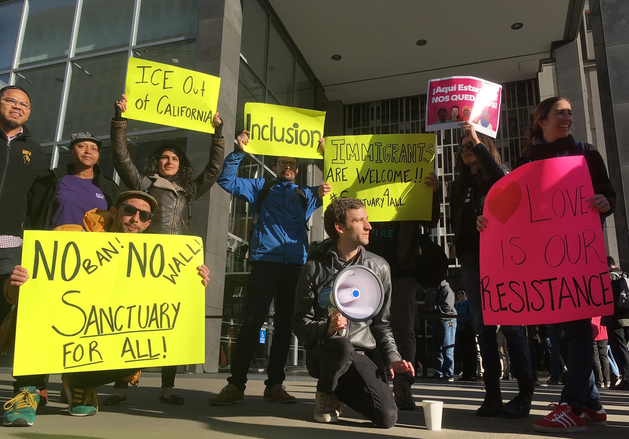 Abogados de Trump enfrentan un gran reto: defender el alcance de la orden contra las ciudades santuario